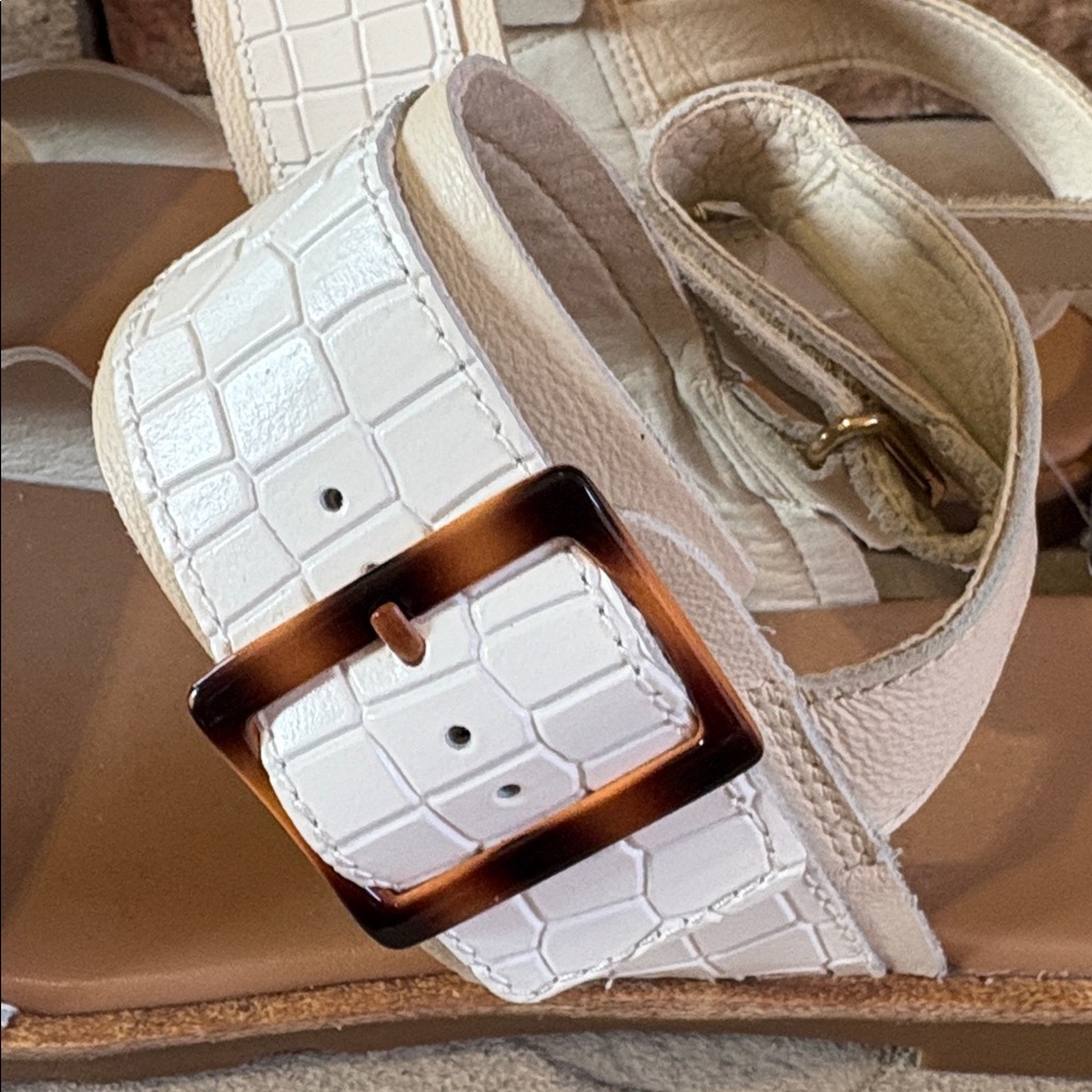 Sorel sz 11 cream and white sandals NWT - Picture 2 of 11